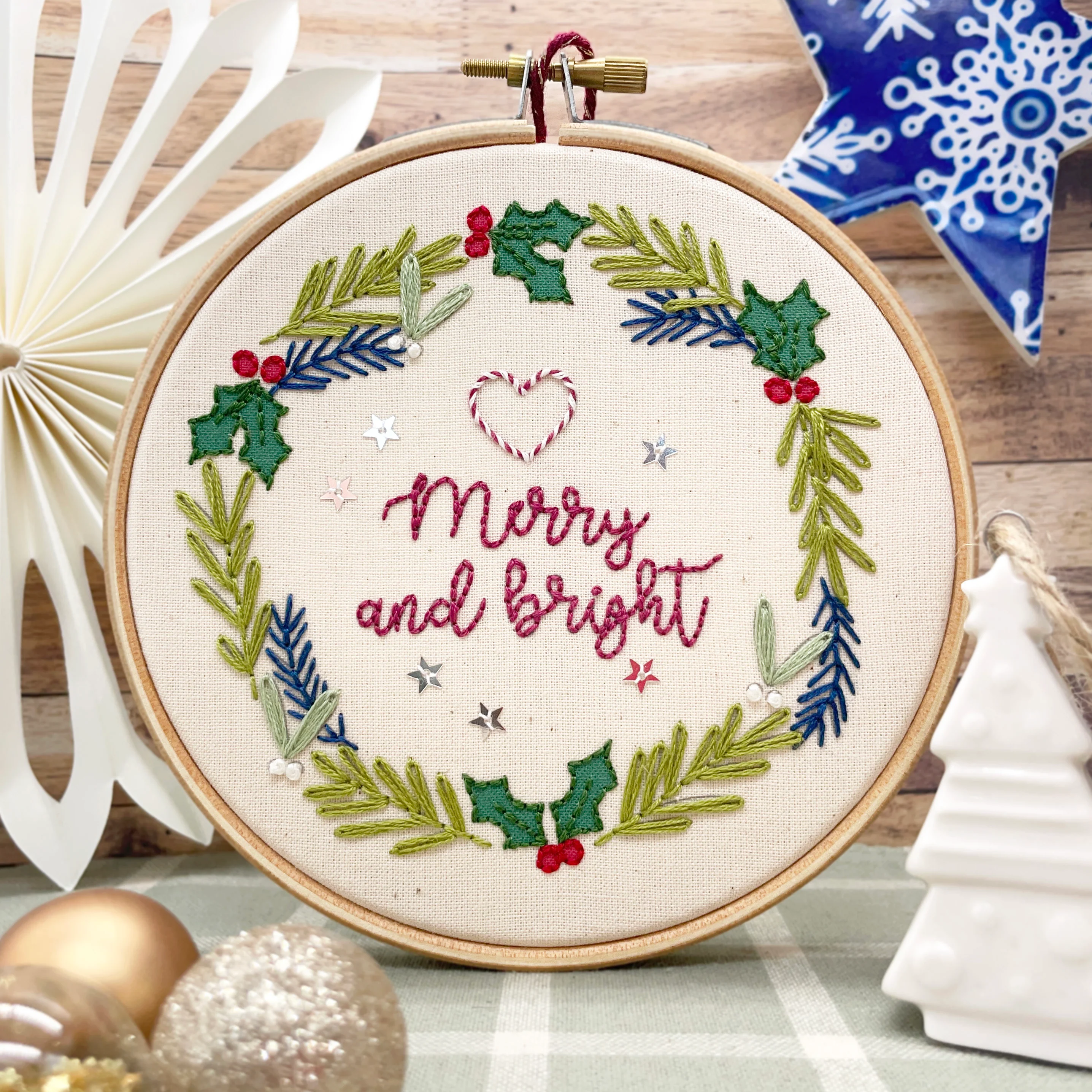 Christmas Wreath Embroidery Kit - Image 3