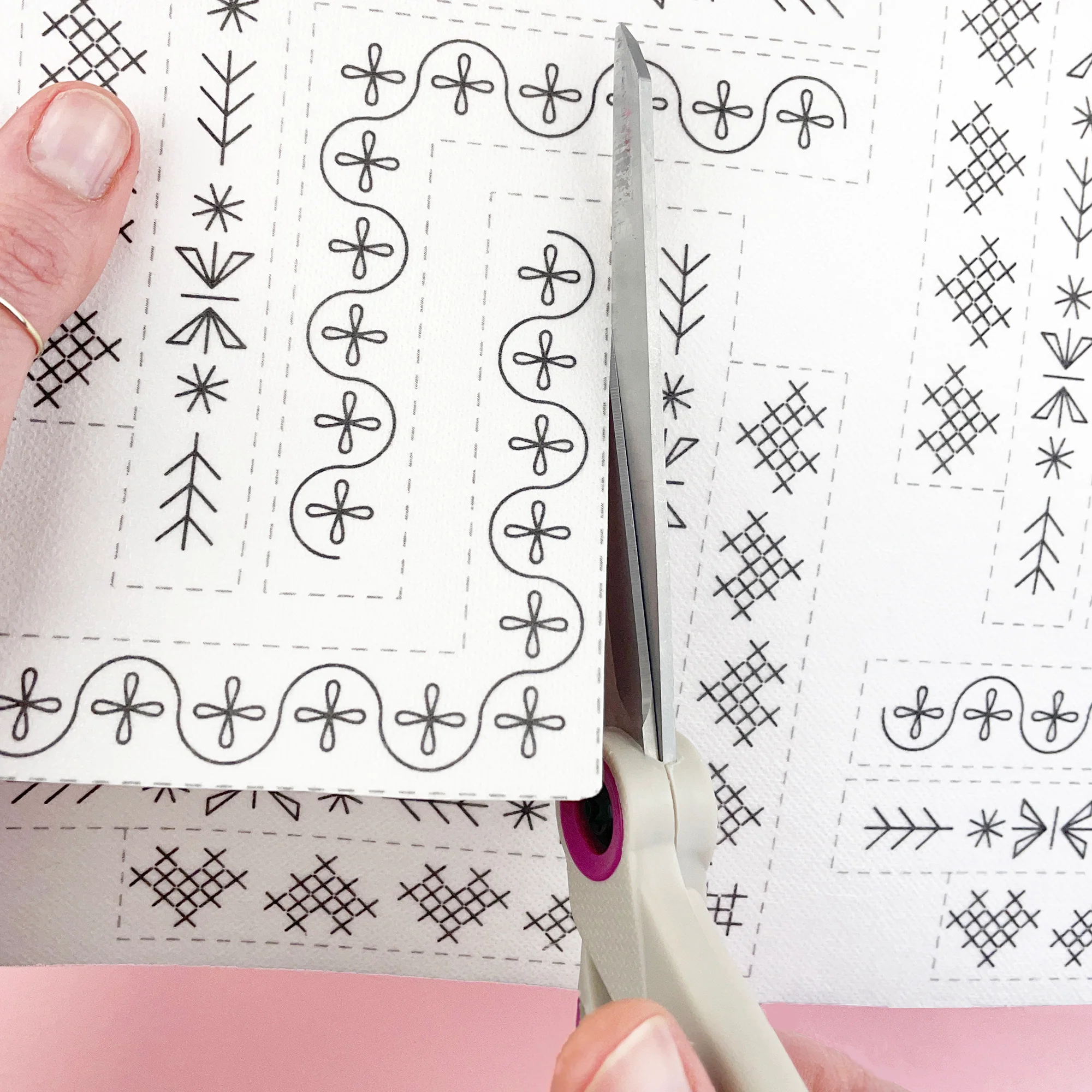 Creative Corners: Stick and Stitch Embroidery Patterns - Image 9
