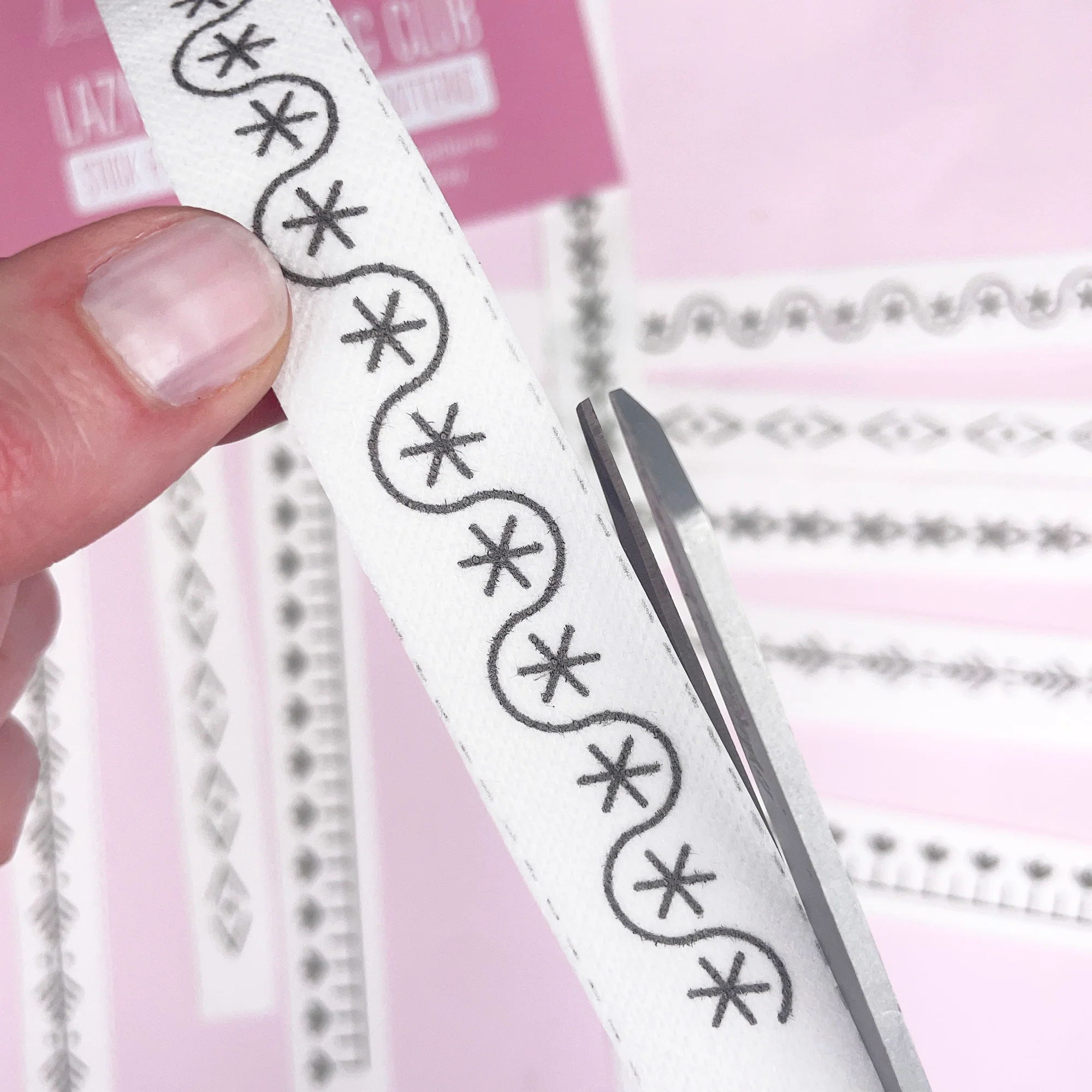 Decorative Borders: Stick and Stitch Embroidery Patterns - Image 4