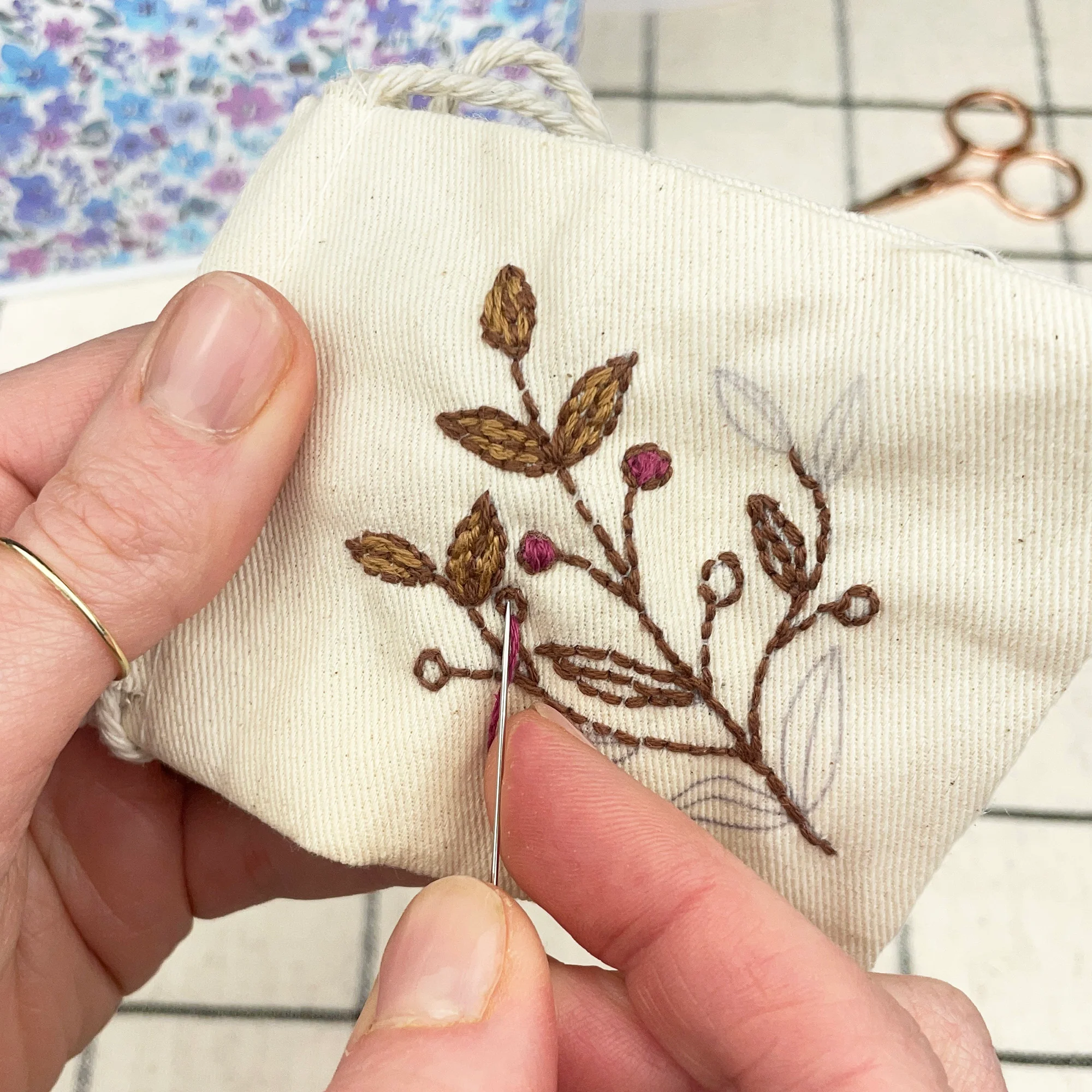Iron-On Embroidery Patterns: Leaf Themed Designs - Image 4