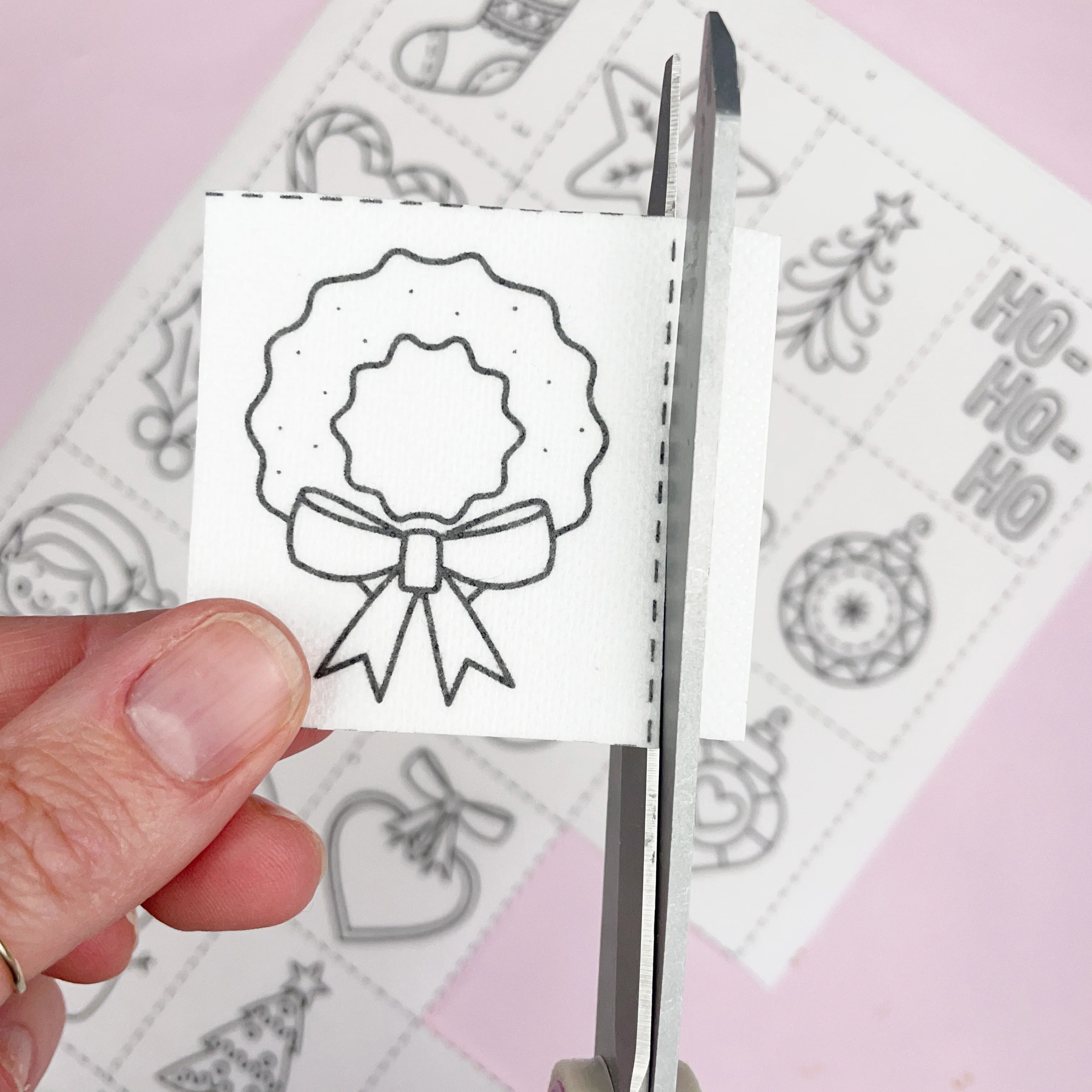 Mini Christmas: Stick and Stitch Embroidery Patterns - Image 4