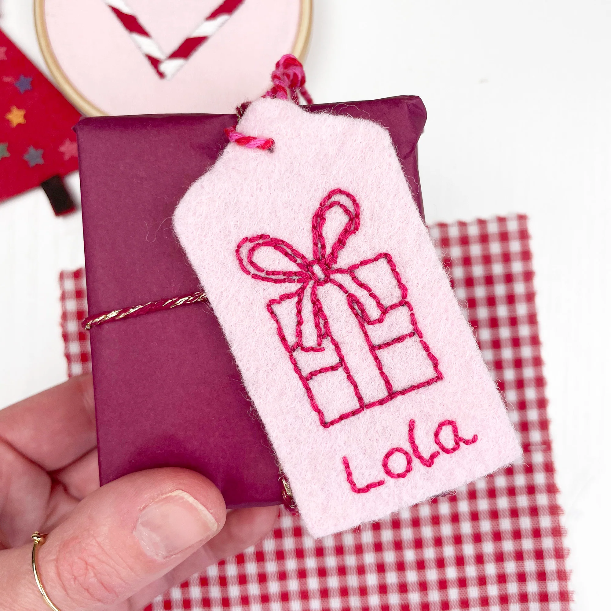Mini Christmas: Stick and Stitch Embroidery Patterns - Image 7